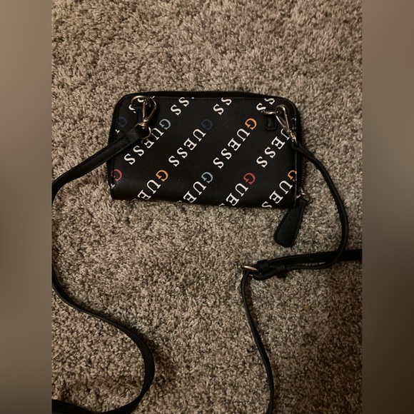 Guess crossbody - Picture 3 of 4